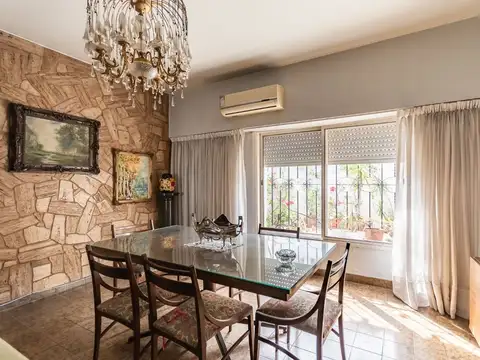 Depto Tipo Casa en Venta con 1 cocheras