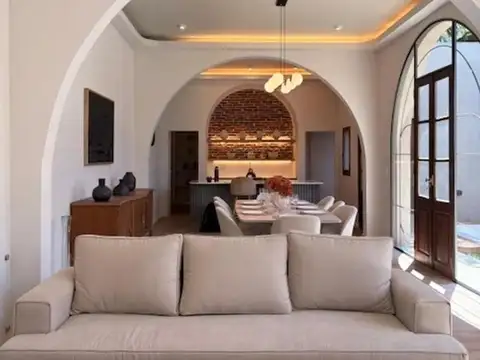 Casa en venta 4  dormitorios Rosario Nuestra Señora de Lourdes