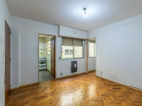 Humberto 1 100, Piso 1