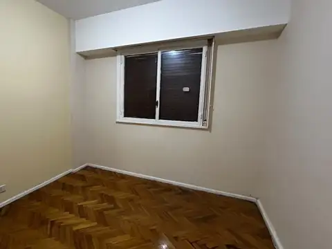 2 AMBIENTES RECIEN PINTADO PULIDO Y PLASTIFICADO  Se escuchan ofertas