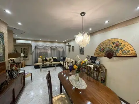 Deptartamento con local en venta en plena zona comercial Villa Lugano
