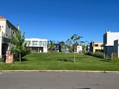 Puertos del lago barrio acacias , Piso 0