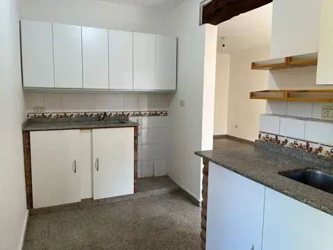 Depto Tipo Casa en Alquiler en Arguello, $ 980.000