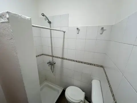 Depto Tipo Casa en Alquiler con 1 cocheras