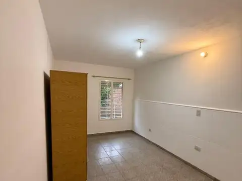 Depto Tipo Casa en Alquiler de 4 ambientes