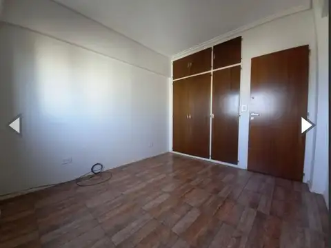 Departamento en Alquiler en Castelar Sur, $ 990.000
