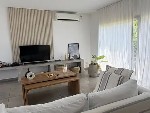 Boulevard de Todos los Santos 3500