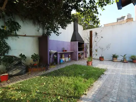 VENTA CASA CASEROS CENTRO APTO CREDTIO