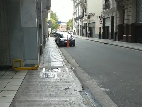 Cochera Fija en Venta en Microcentro