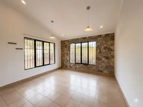 Casa 4 ambientes con 2 baños