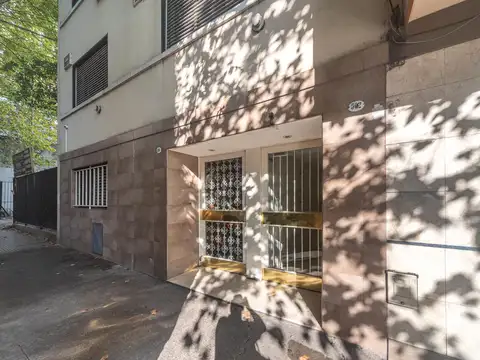 VENTA DEPARTAMENTO 3 AMBIENTES CON PATIO EN CABALLITO