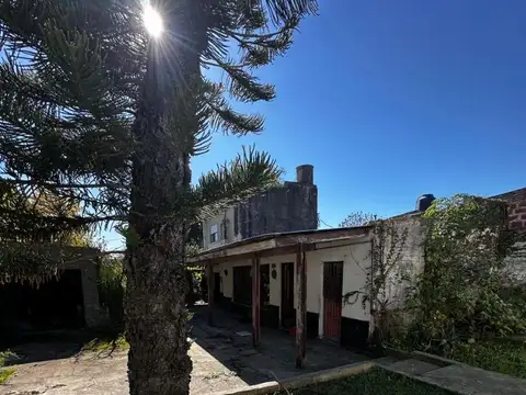 OPORTUNIDAD CASA A RECICLAR EN VENTA EN BERISSO