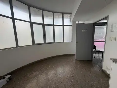 Oficina Monoambiente con 3 baños