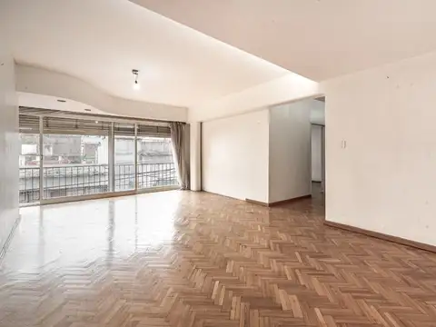 Venta depto. 4 ambientes +dependencia Almagro.