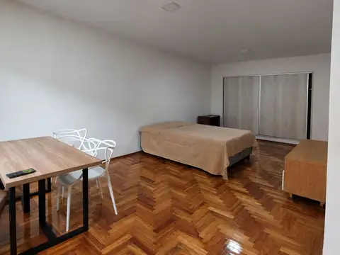 VENTA MONOAMBIENTE AMOBLADO 37m2  a 300 M DE UADE