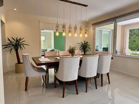 Casa en Venta de 5 dormitorios