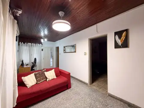 Casa de 2 dormitorios en venta Berisso con Local