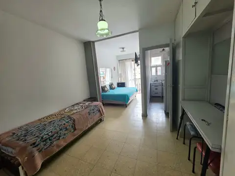 VENTA MONOAMBIENTE AL FRENTE CON BALCÓN ALDREY