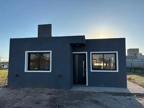 Casa en VENTA - 2 habitaciones - Barrio Altos de la Colonia - Colonia Tirolesa | APTA CREDITO