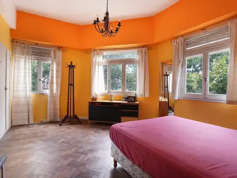 Depto Tipo Casa en Venta 80 años