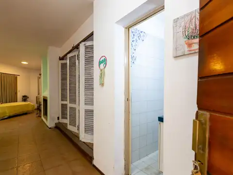 VENTA/PERMUTA CASA 5 AMB C/PILETA SAN MIGUEL