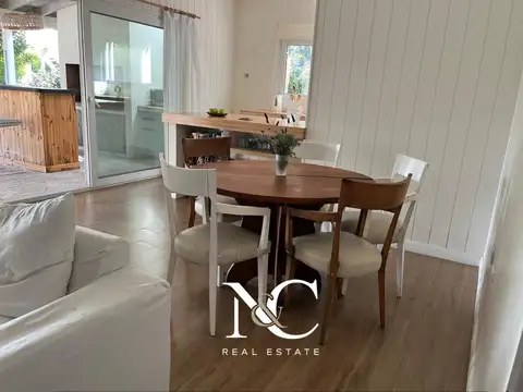 Casa 7 ambientes con 4 baños