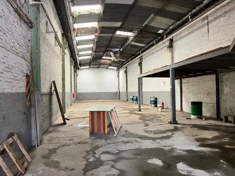 Galpon en Alquiler en Olivos Uzal / Panamericana, $ 2.500.000