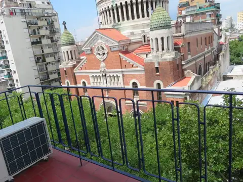 Av Belgrano 2200, Piso 5