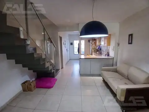 Depto Tipo Casa 3 ambientes con 2 baños
