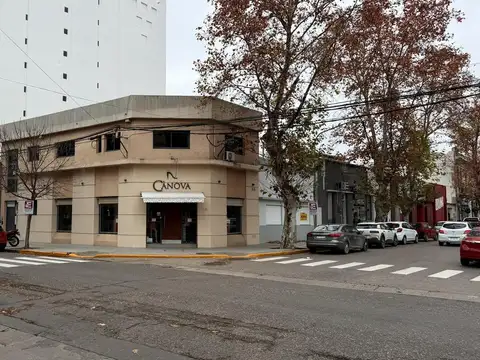 local en alquiler frente a los tribunales