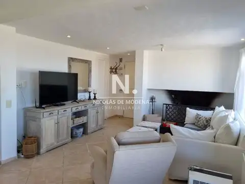 Departamento 4 ambientes con 2 baños