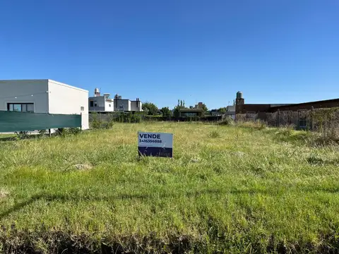 VENTA- Lote comercial de 652 m2 sobre Boulevard. Funes Norte