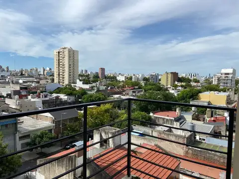 Monoamb divisible con balcón en Boedo apto profes