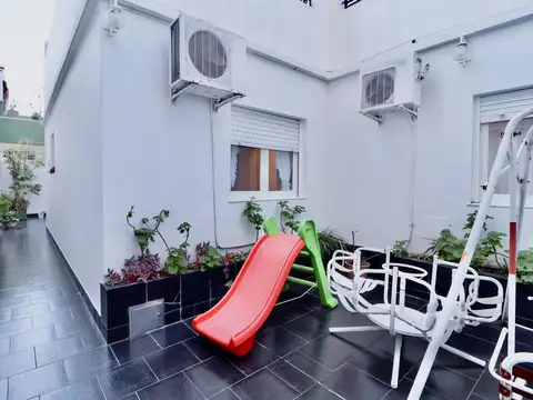 Depto Tipo Casa en Venta en Colegiales, USD 267.000