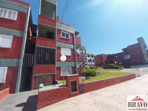 Av. costanera e/ Paseo 115 y 100