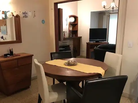 ESPECTARCULAR DOS AMBIENTES EN PH CON PATIO ,PARRILLA Y CALEFACION POR RADIADORES IDEAL VIVIENDA PERMANETE