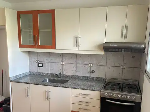 ALQUILER PH TIPO CASA CON PISCINA ITUZAINGO