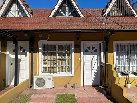 Depto Tipo Casa en Alquiler de 2 dormitorios