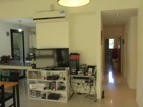 Departamento en Venta en Villa De Mayo, USD 200.000