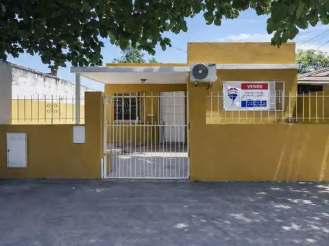 VENTA CASA VILLA DE MAYO, 300 M2, FINANCIA