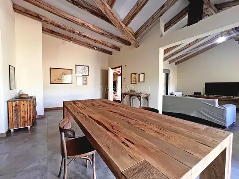 CASA CON TERRENO IDEAL PARA PROYECTO TURÍSTICO, LUJÁN DE CUYO