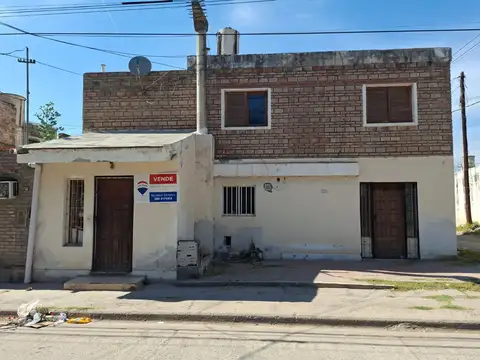 CASA DUPLEX EN VENTA - B° SARGENTO CABRAL
