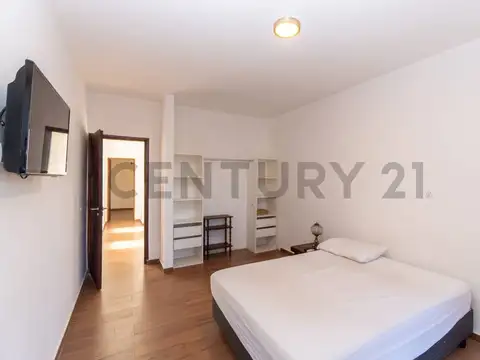 CASA EN VENTA EN CITY BELL TIPO DUPLEX APTA BANCO