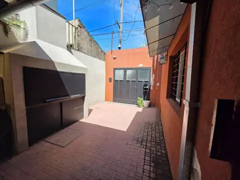 Depto Tipo Casa en Venta con 1 cocheras