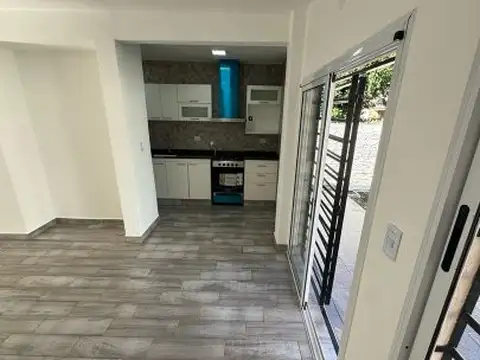 Casa 3 ambientes con 2 baños