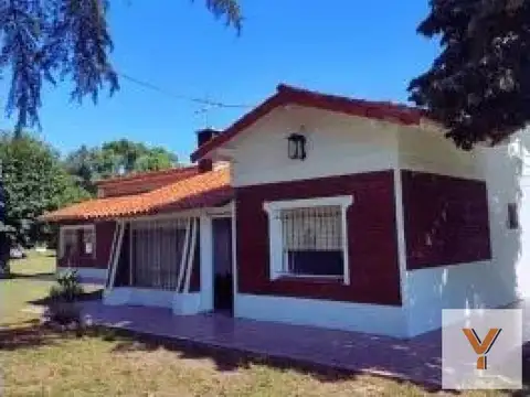 Quinta en venta - 3 Dormitorios 2 Baños - Cañuelas