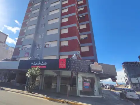 Departamento dos ambientes a 100mts del mar, gas natural.