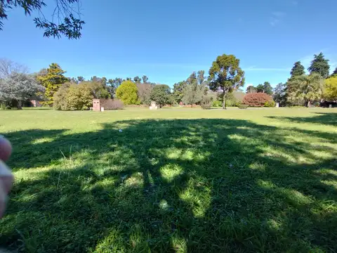 Terreno en Venta 27  mts Fondo