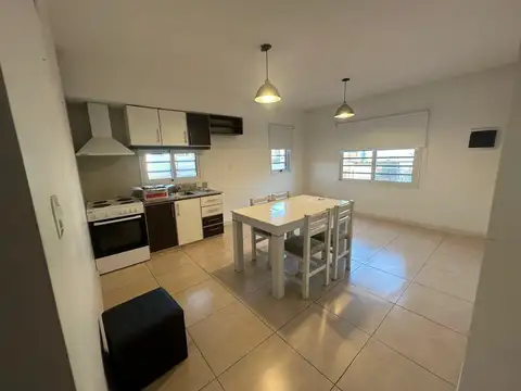 Departamento en Alquiler en El Palomar, $ 800.000