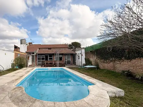 VTA CASA UDAONDO/ITUZAINGO 4 AMB PILETA-APTA CRED